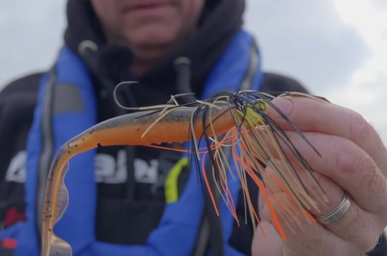 bladed jig